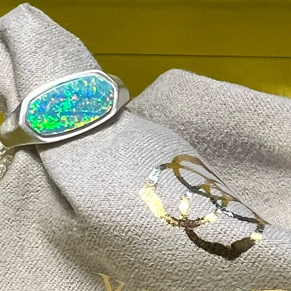 Kendra Scott Jewelry - NWT Kendra Scott Mel Ring RARE Mint Opal & Silver Perfectly Beautiful Retired!